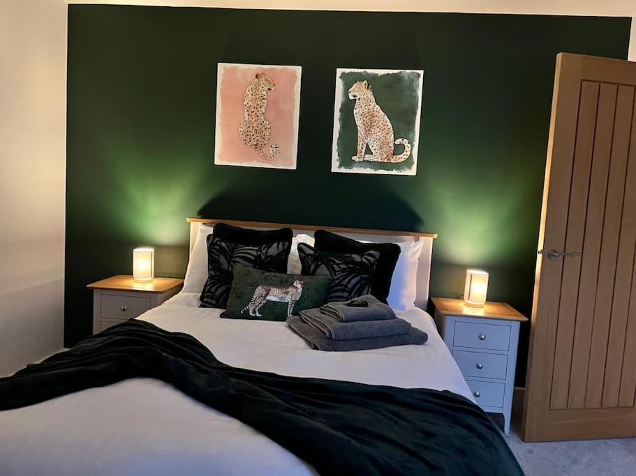 Comfy Modern - Sleeps 4
