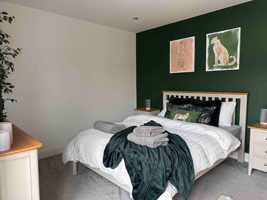Comfy Modern - Sleeps 4 Uppingham