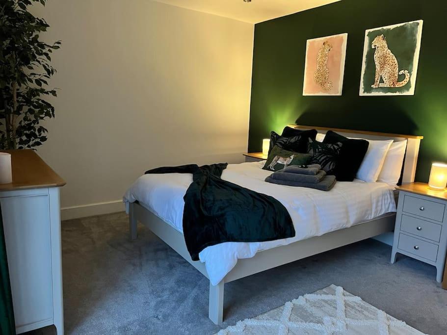 Apartment Comfy Modern - Sleeps 4 *